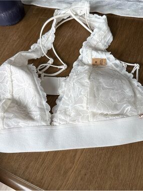 PINK Victoria's Secret White Lace Halter Bralette medium NWT